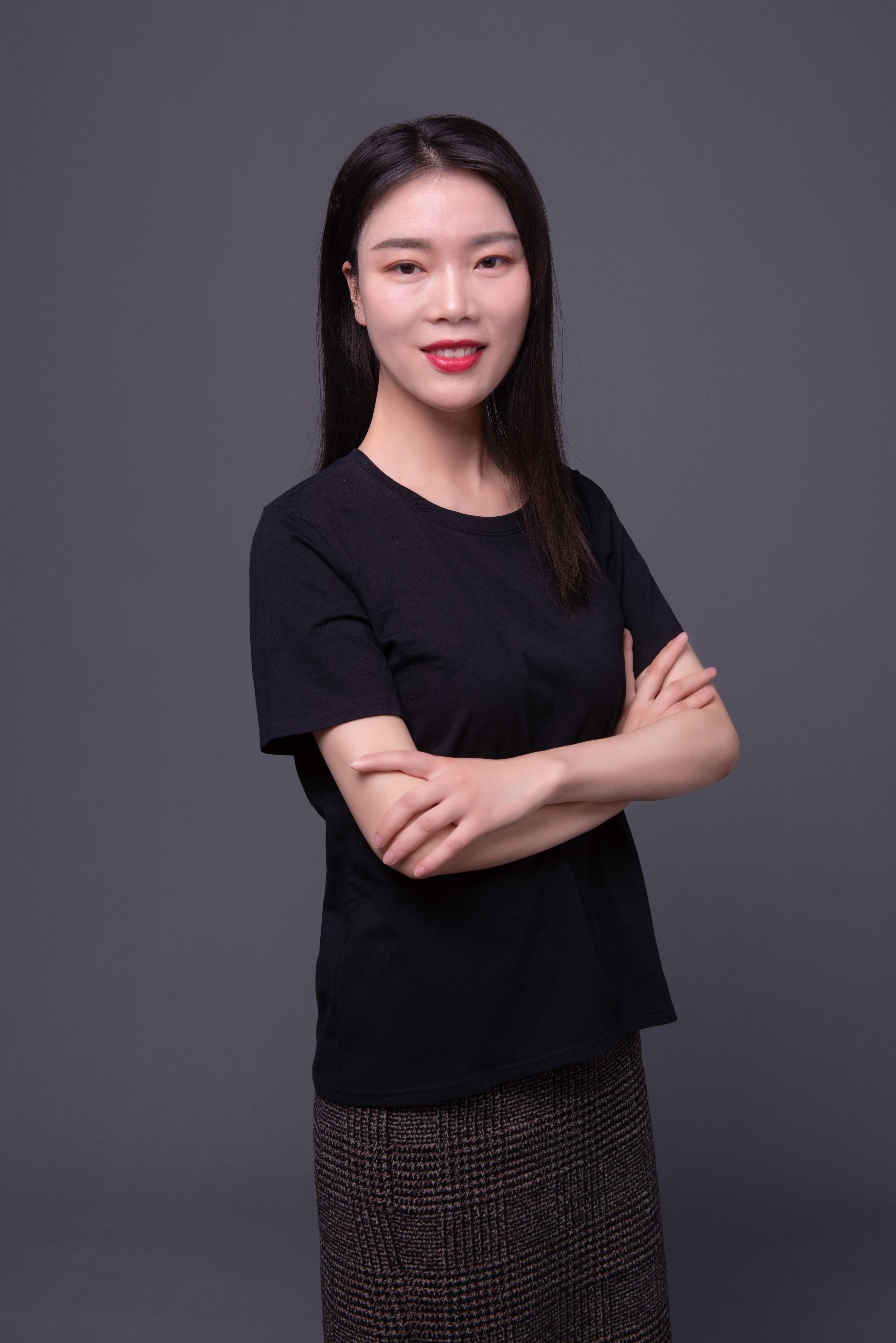 吕姗,河南济源人,中共党员,获国家二级心理咨询师证.